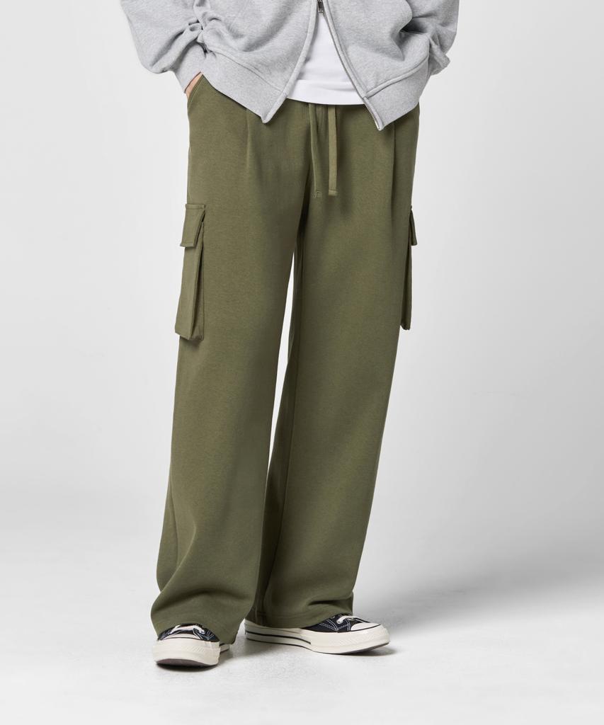 AGOD Single-Pleat Cargo Sweatpants [Khaki]