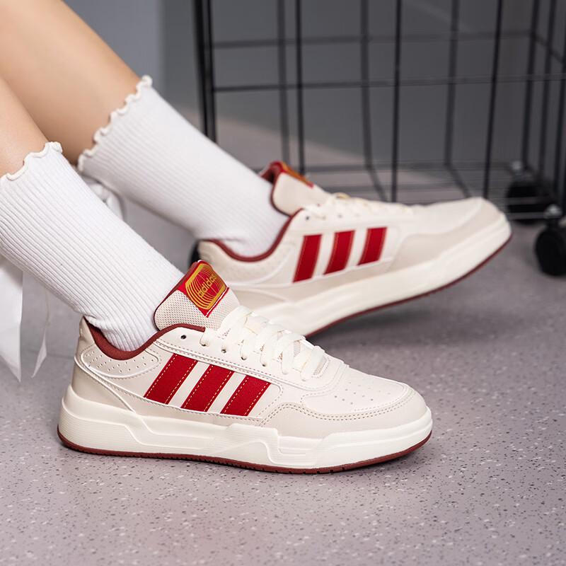 Adidas KI1502 Unisex Low-Top Basketball Sneakers