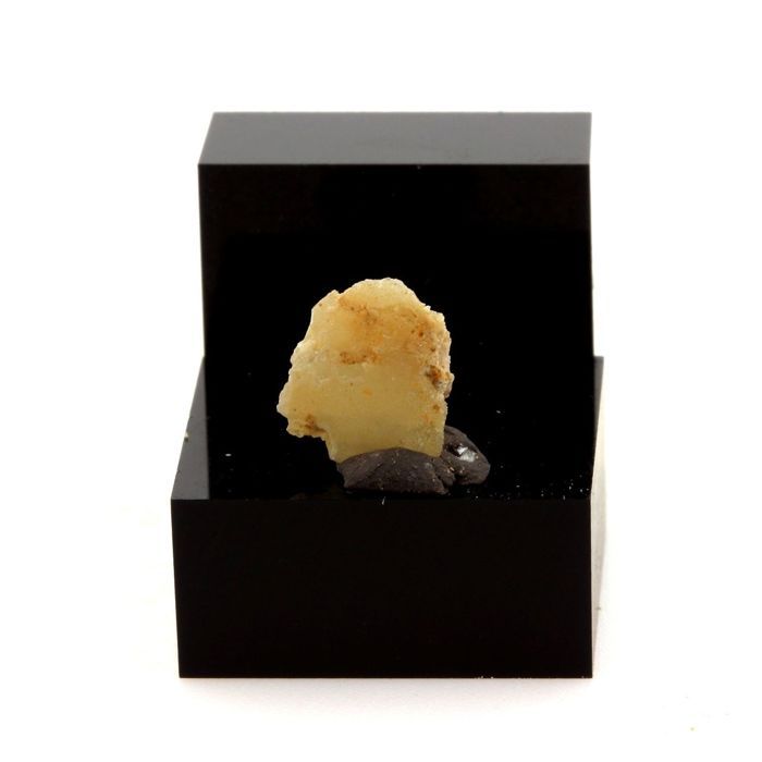 Stolzite 2.59 carats