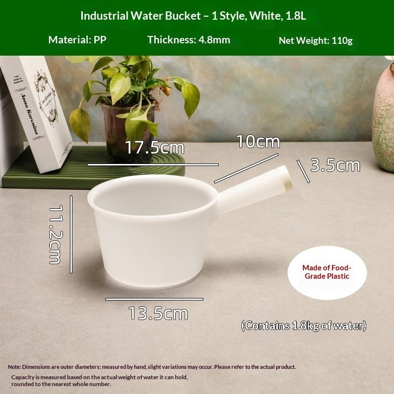 Kitchen Water Scoop Long Handle Plastic Ladle Bath Scoop Household Water Ladle Soup Dipper Garden Use White Serving Spoons
