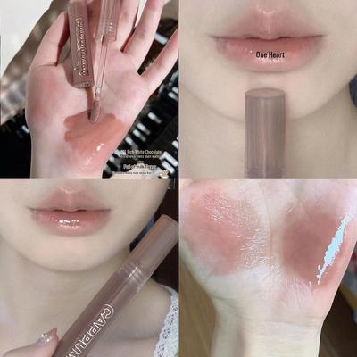 Trucco labbra – Lucidalabbra