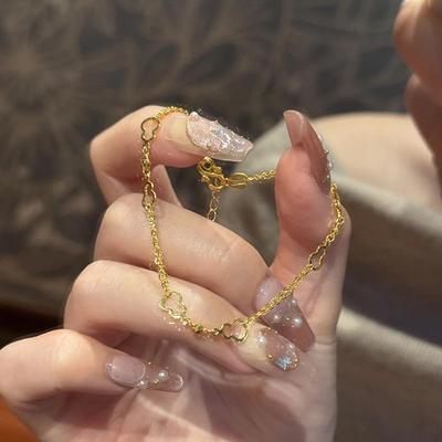 Hollow Out Gourd Fulu Bracelet Classic Sparkling Chain Bangles New Retro Palace Style Minimalist Women's Party