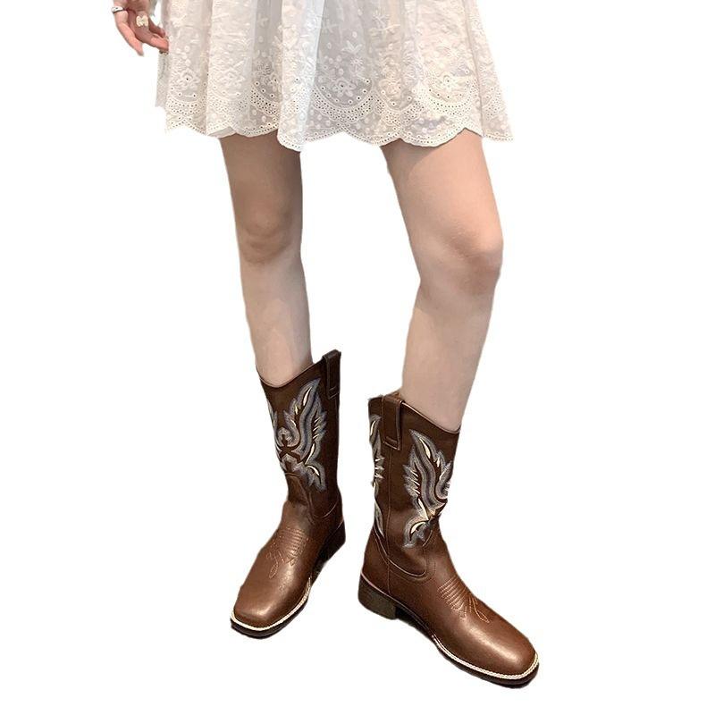 Embroidery V Mouth Women's Mid-calf Boots Vintage Leather Brown Western Cowboy Boots Women Middle Heels Square Toe Knight Boot
