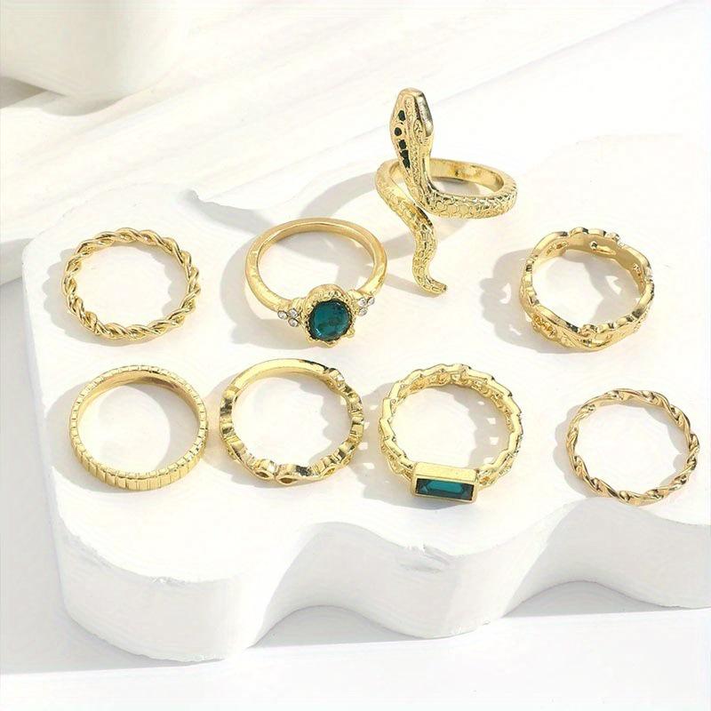 Retro Emerald Twist Snake Ring with Rhinestone Inlays - Versatile and Stylish