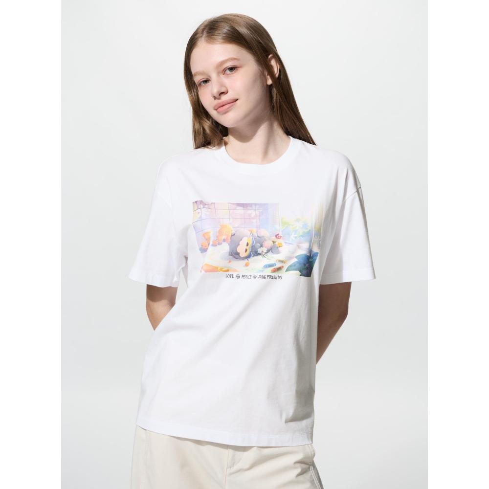 Uniqlo Zo Friends UT  GrAphic T  A