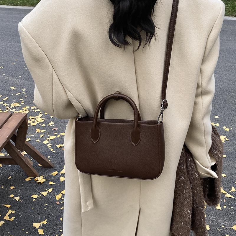 2025 Korean version simple new women's bag premium handbag shoulder bag women's popular women's bag
