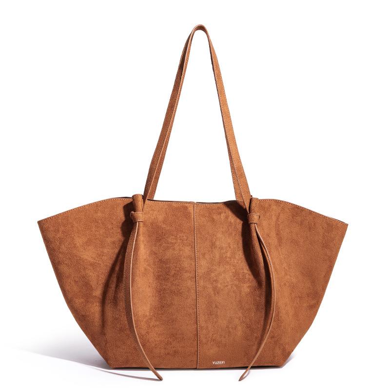 Quick Hair, Light And Large Capacity Messenger Tote Bag, European Retro Style High Texture Trendy Women'S Bag