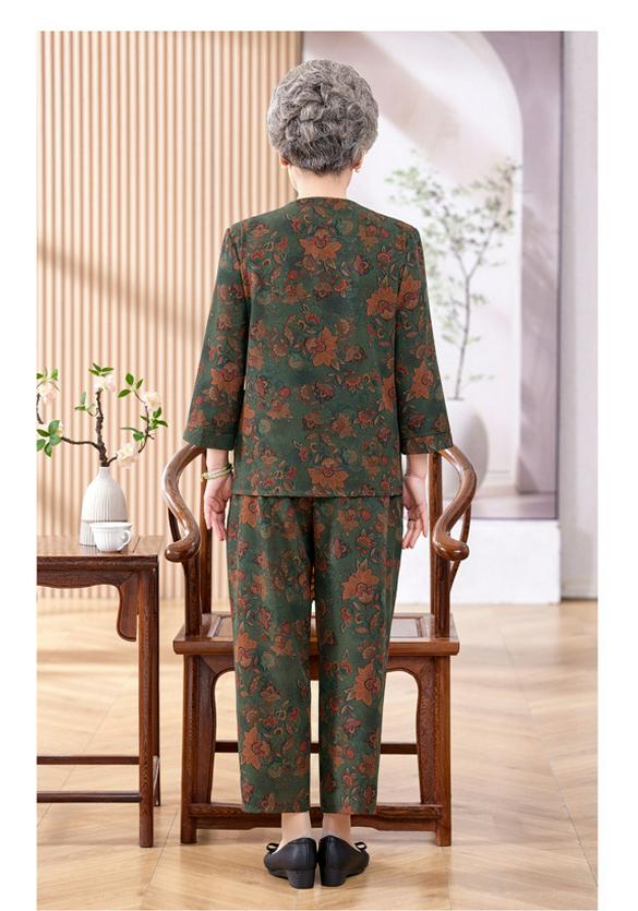 Grandma Style Summer Cardigan Set: Round Neck Two-Piece Outfit for Elderly Women (Ages 70-80)