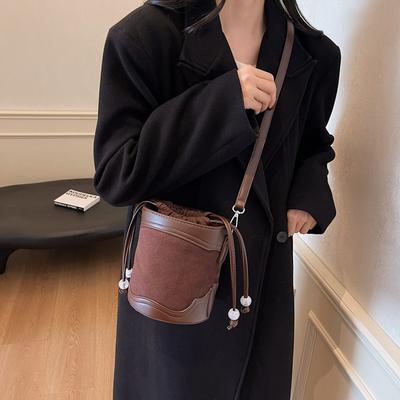 2025 neue Kordelzug Beuteltasche gefaltet vielseitige Schulter Umhängetasche einfache Handtasche Damen