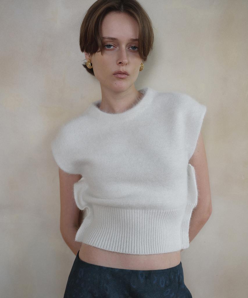 Obeodyupeulleeo Angora Knit Vest_White