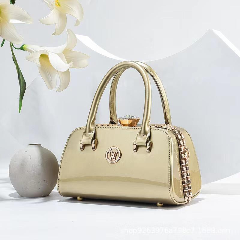 New bag bright leather with diamonds simple atmosphere women's bag multi-functional dinner handbag red small bag texture bags
