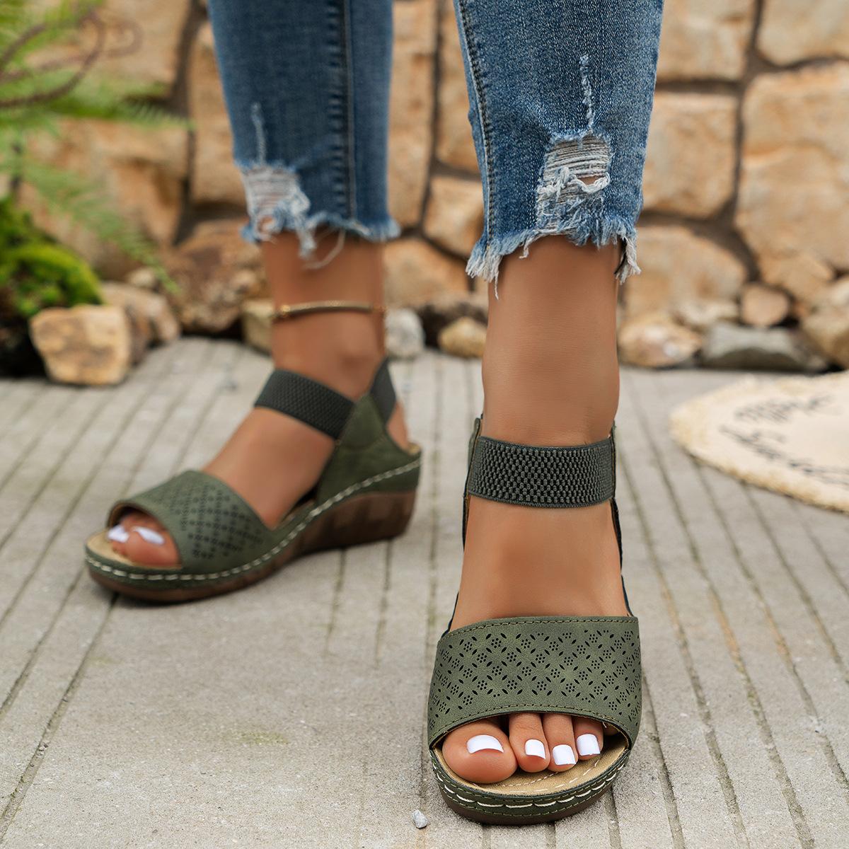 

2024 new thick-soled hollow sandals women s non-slip slope heel fish mouth casual fashion shoes outer sandals 43 зелений