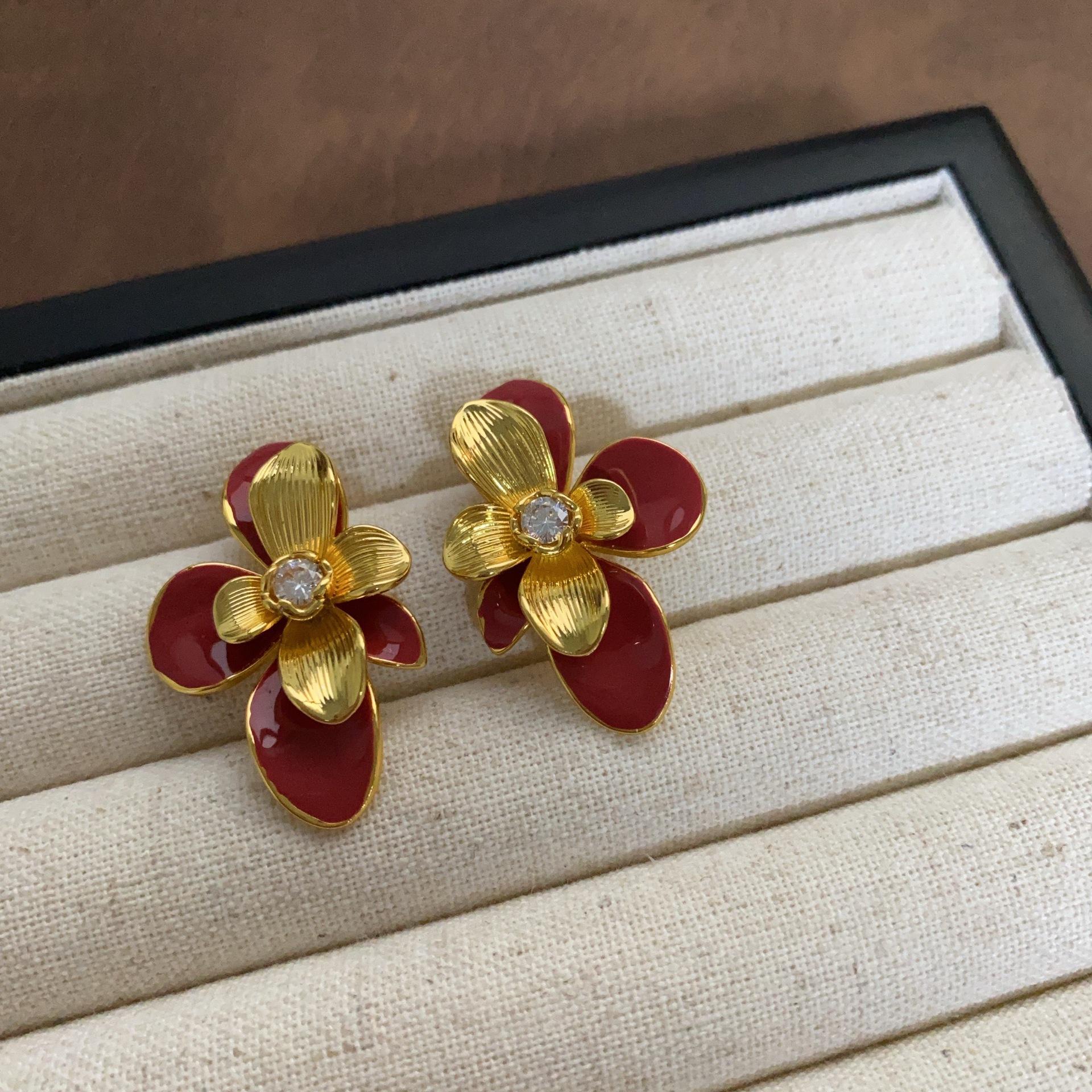 

Retro series colorful enamel petal stud earrings embellished zircon earrings light luxury fashion high sense commuter earrings women