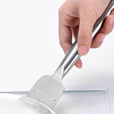 Akcesoria zimowe – Skrobaczki do lodu