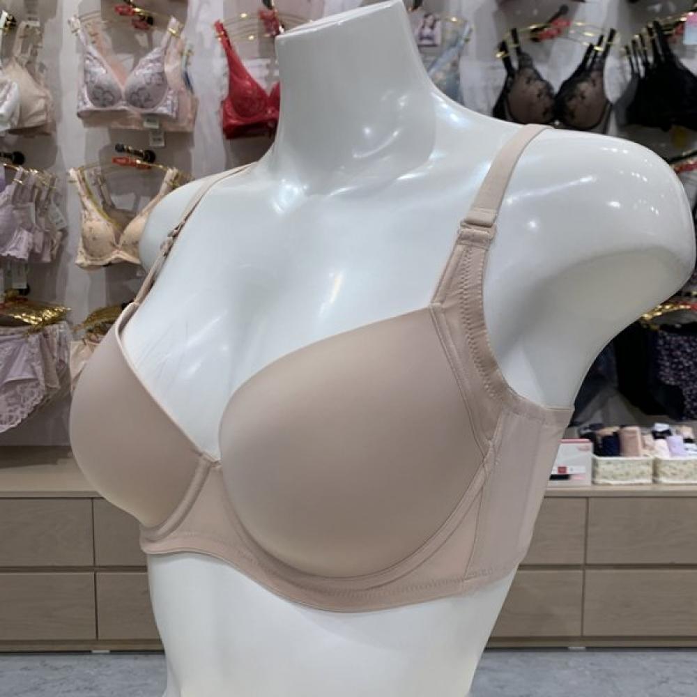 Triumph Women S Beige inviSible inSide Out Mold Bra  tcbS168788co 