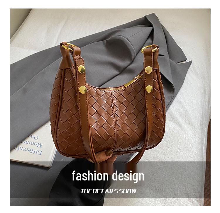2025 Women's Versatile Woven Shoulder Bag - Fashionable Dumpling Style for Commuters