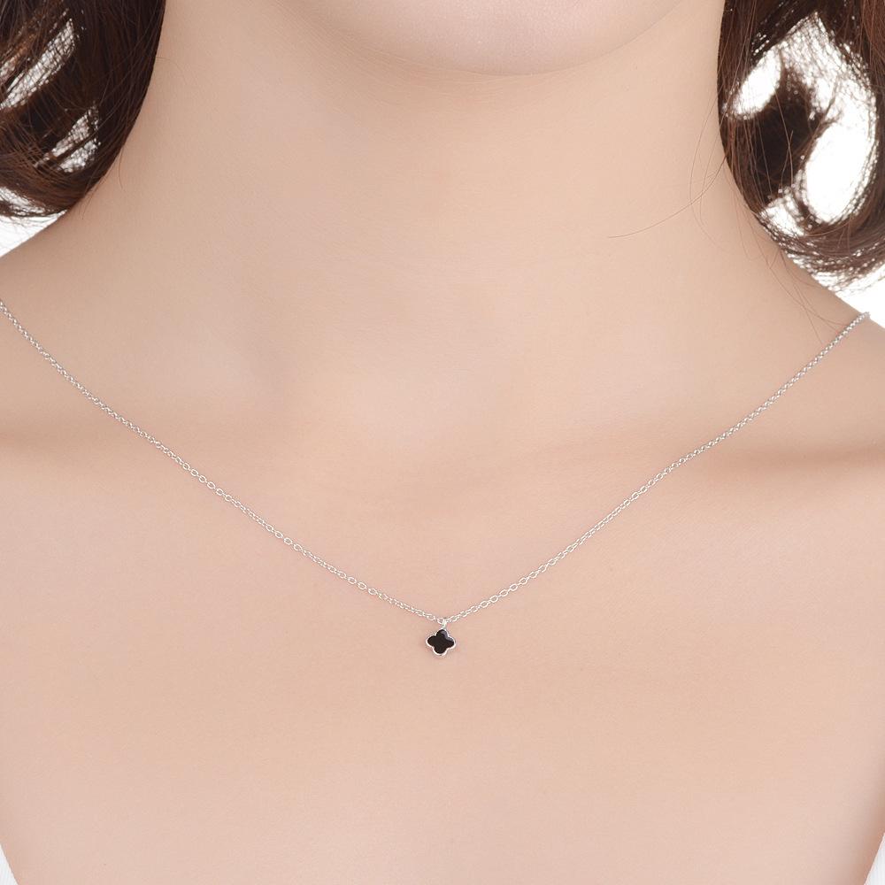 

Женское ожерелье с подвеской в виде четырехлистного клевера на удачу - Японский и корейский стиль, цепочка для ключиц 30% Silver (Tarnish-Resistant)