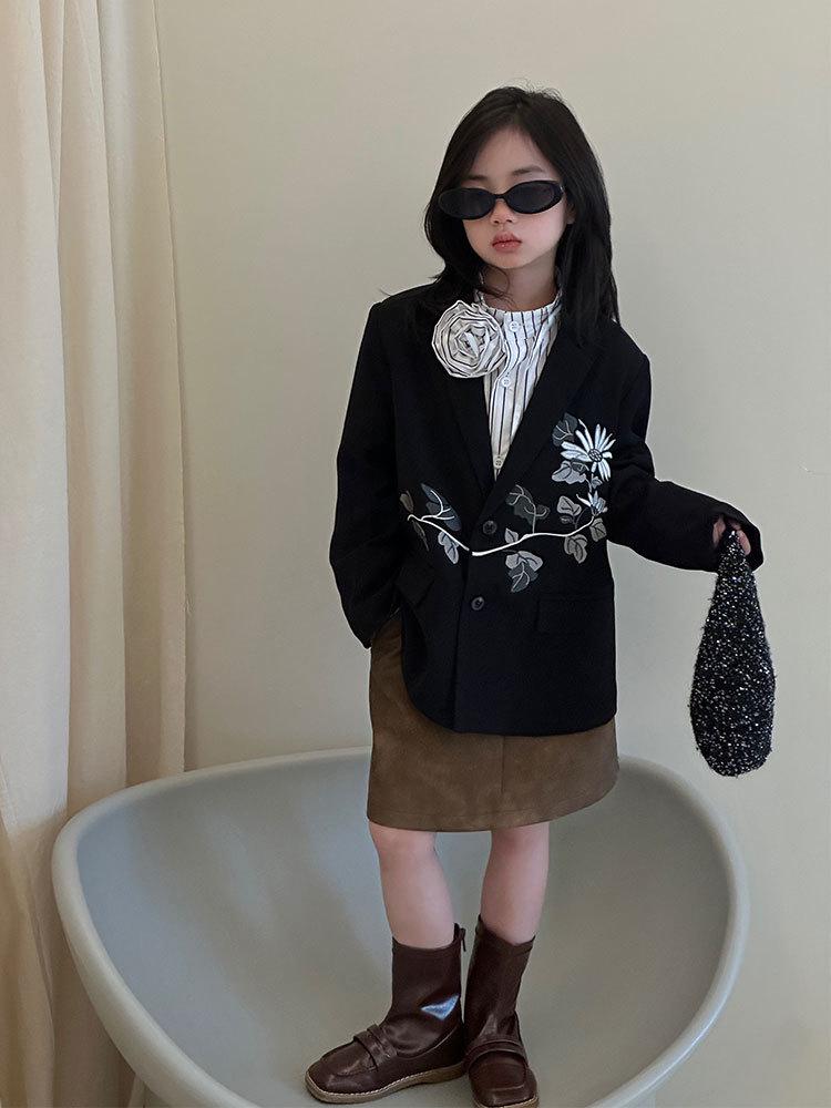 Autumn 2025 Girls' Embroidered Chrysanthemum Suit Set - Trendy Casual Kids' Clothing