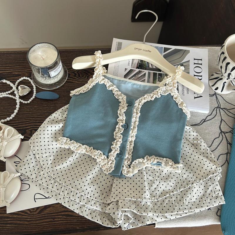 

Korean-Style Kids Summer Outfit: Lace-Trim Tank & Polka Dot Skort Set 130cm