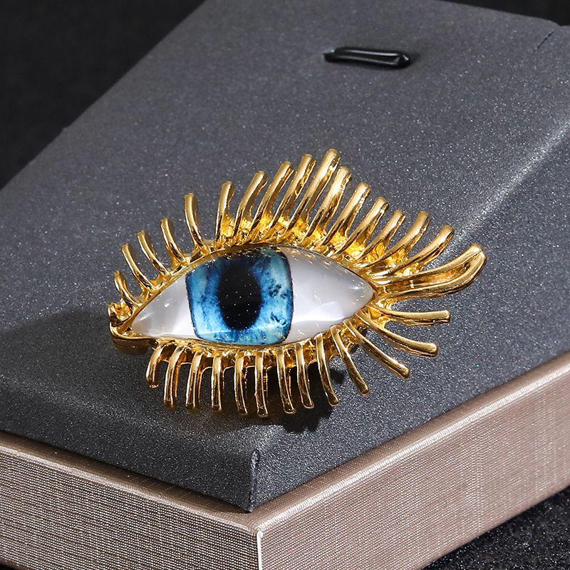 

Емалевий японський кулон-брошка із золотою рибкою One Size золотий