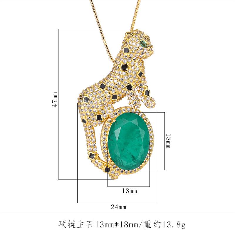 New European and American retro simulation emerald pendant, golden leopard necklace, main stone 13 * 18