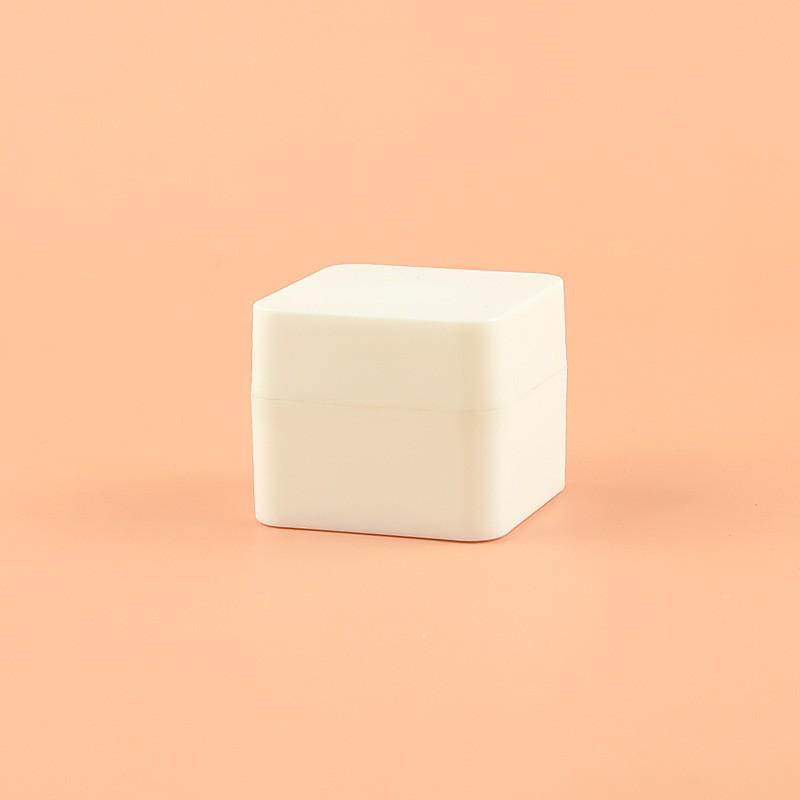 

3g10 Cream Square and Round Frosted Plastic Refillable Box for Lotion - Available in 15, 30, and 80 grams.