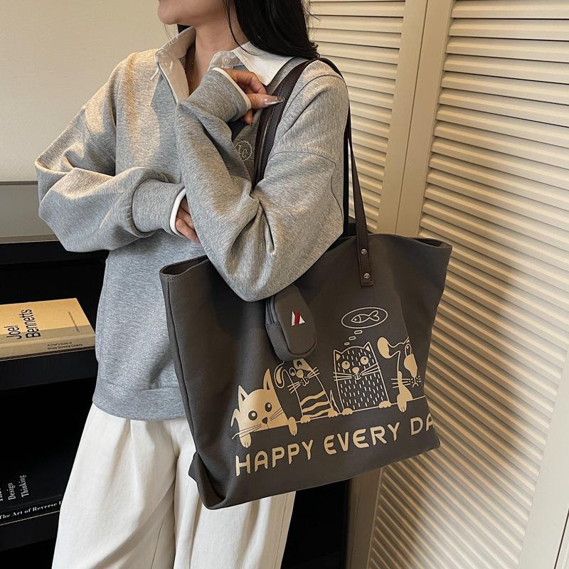 Fashion and leisure personalized large-capacity bag autumn and winter new shoulder bag 2025 niche design women's tote bag