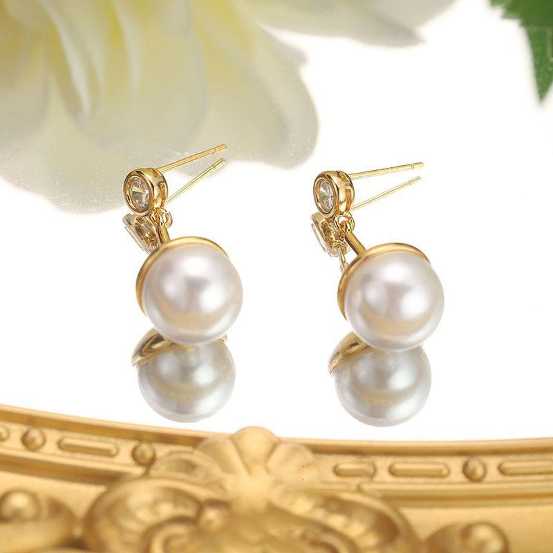 Elegant French retro pearl earrings niche design temperament round zircon high-end light luxury network explosive earrings