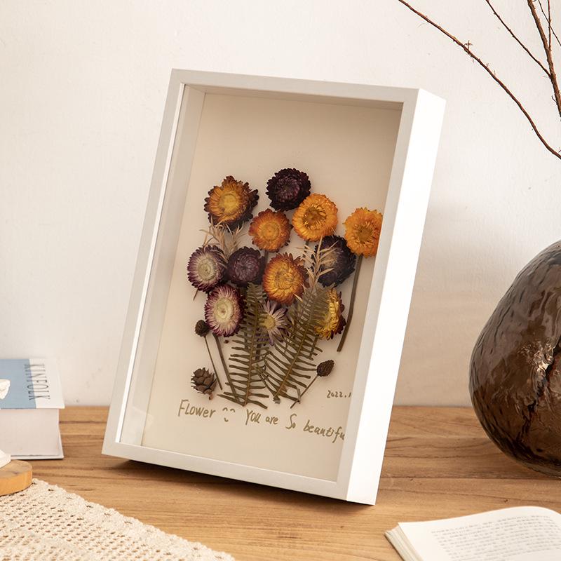 Fjäril 3D Ljusbildram med Torkade Blommor - Handgjord Vägg-/Bordsdekor, 6/7/8 Tum
