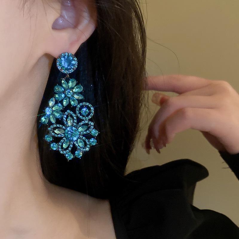 Silver Needle Blue Rhinestone Flower Vintage Dangle Earrings - Exaggerated Design, New Fashion, Luxurious Ear Jewelry.