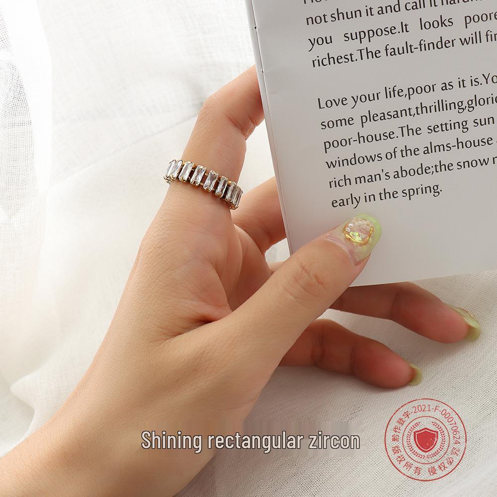 

MARKA French-Style 18K Gold Titanium Steel Ring with Full Diamond Cubic Zirconia, Two-Prong Design - Ideal for Index Finger Jewelry Size 6