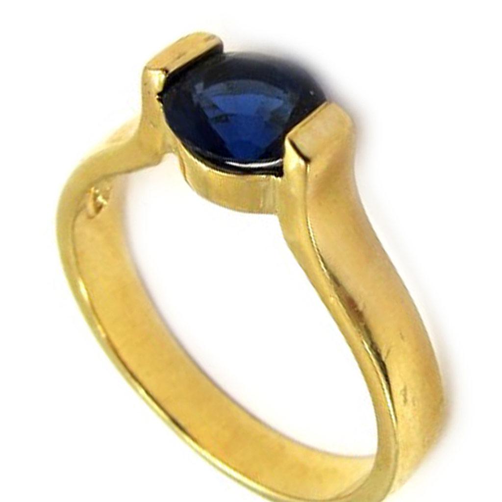Gold Plated Ring with Sapphire Oxide