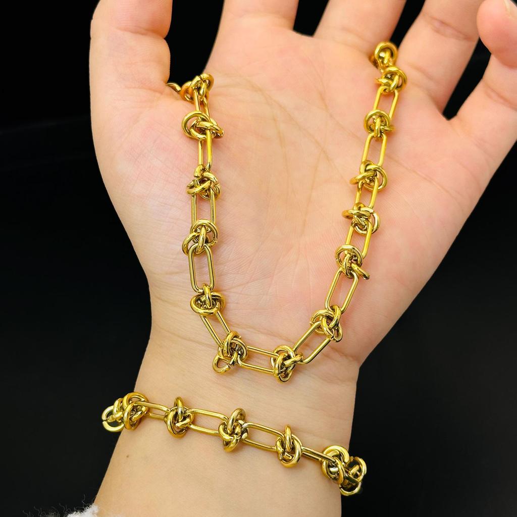 Elegante Bracciale a Nodo in Acciaio al Titanio Placcato Oro 18K per Donna