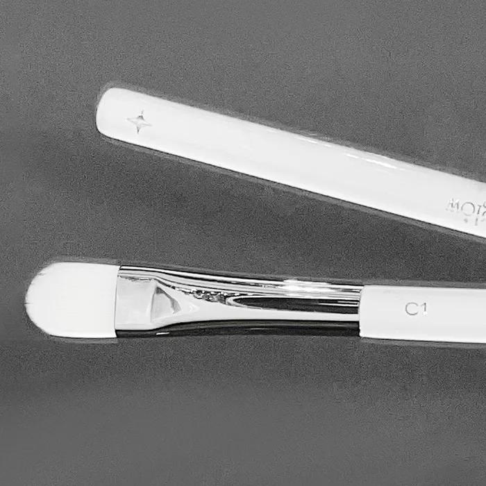 Flacher Concealerpinsel #c01