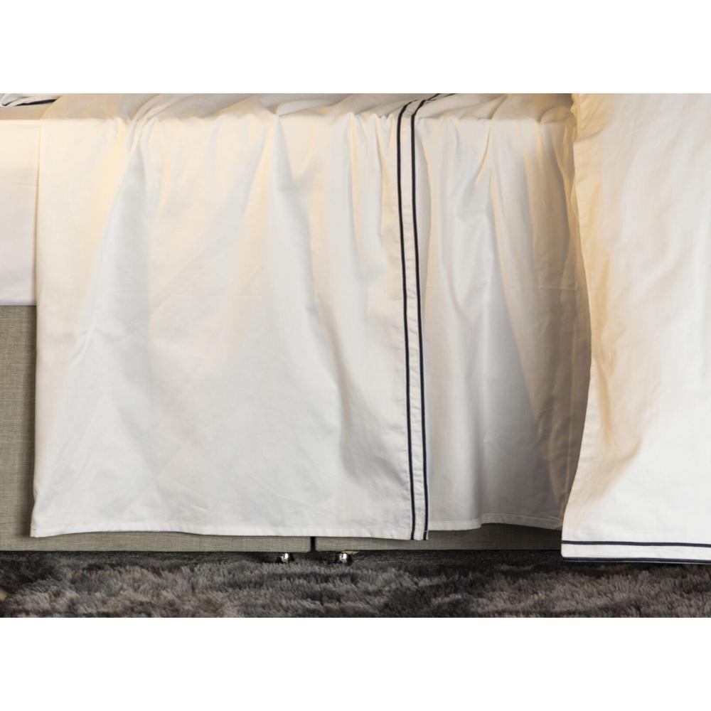 Belledorm Savoy Embroidered Detail Flat Sheet