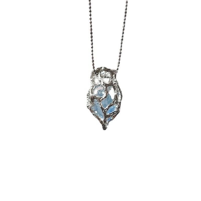 Blue Ice Pendant Aquamarine Gravel Necklace Women'S Temperament Blue Crystal Pendant Collarbone Chain