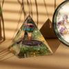 Med Orgonite Pyramids 7x6cm – Pendulum – Green Aventurine Chips