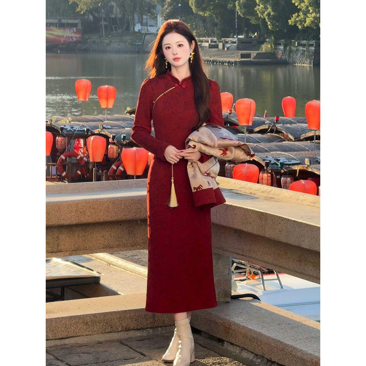 

2025 Women s Red Qipao Jacket and Skirt Set for Winter Engagement and Weddings L (for 105-115 jin)