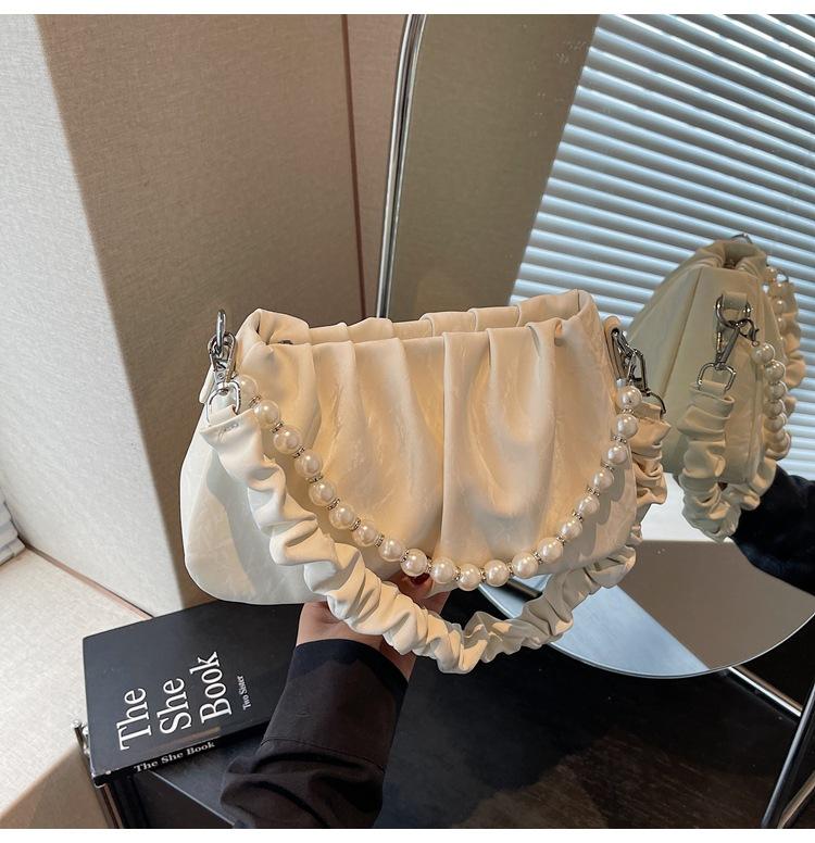 Niche Bag Women's New Summer Fashion Messenger Bag Single Shoulder Underarm Pleated Cloud Bag