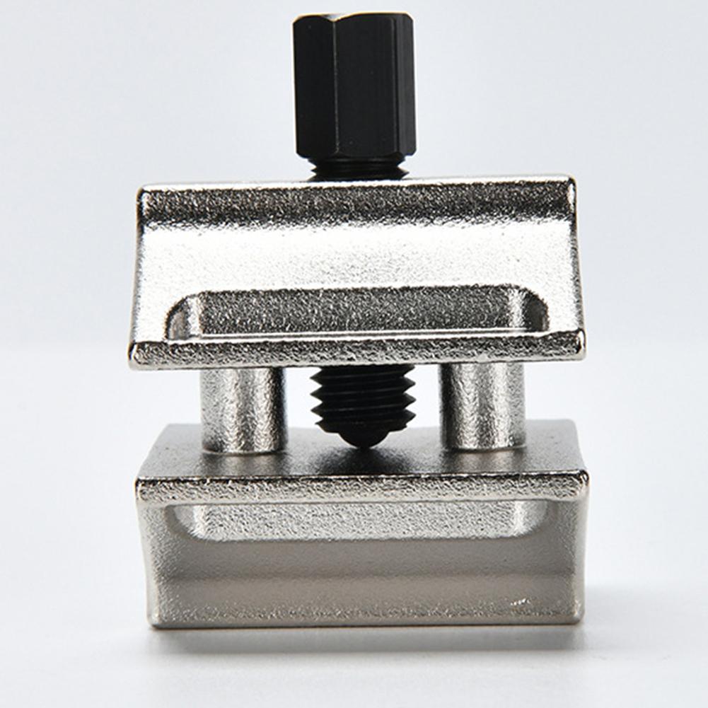 Heavy Duty Strut Spreader Tool Made of Carbon Steel for Steering Knuckle Ball Joint Hub Removal and Vehicle Repair