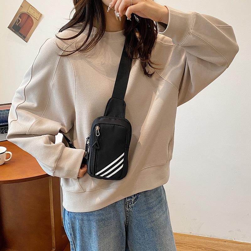 Casual Sports Messenger Bag Lightweight And Simple Shoulder Mobile Phone Bag Fashion Niche Personality Versatile Chest Bag