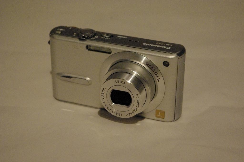 Panasonic Lumix Silky Silver DMC-FX9-S