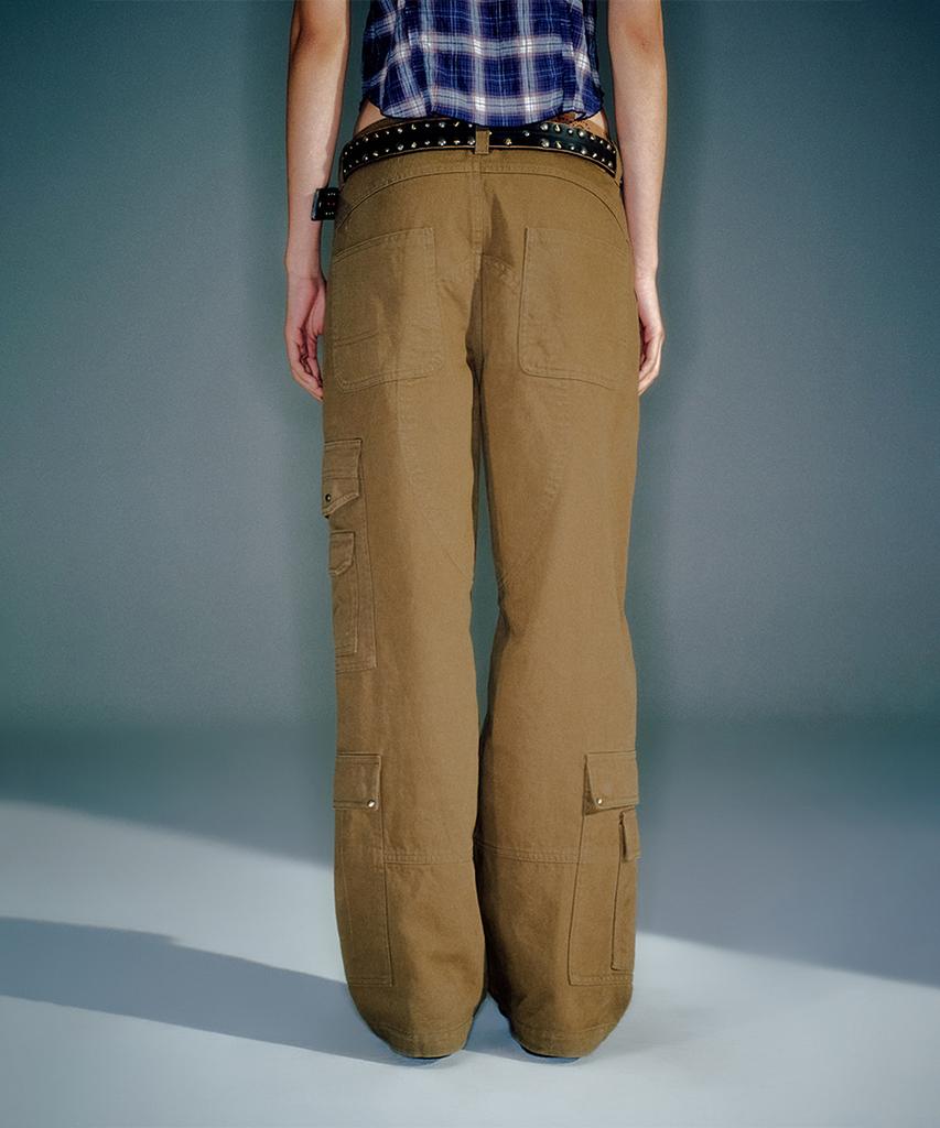 Beikeonteuakaibeu (Women) Rowan Cargo Pants Brown