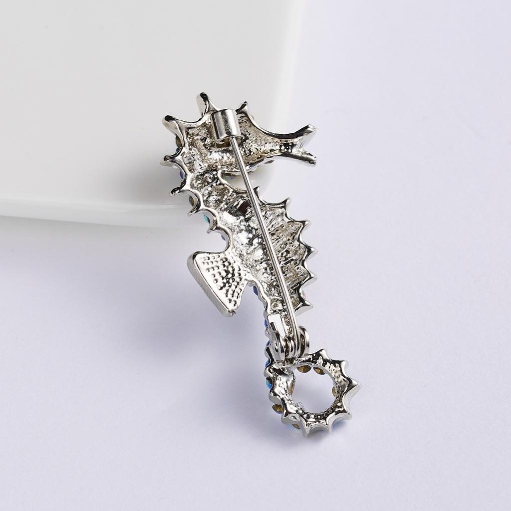 Leichter Luxus Voll Strass Seepferdchen Broschen Für Damen Herren Exquisit Trendig Meerestier Rucksack Kleider Anstecknadeln Bankett Schmuck