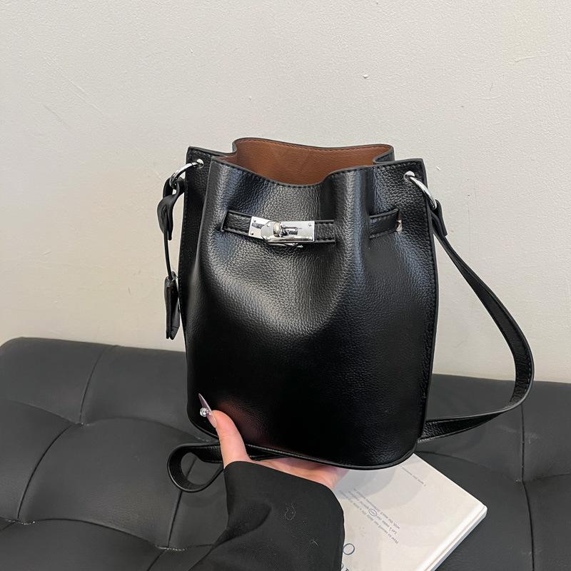 

Универсальная сумка-ведро, новая сумка большой вместимости, женская высококлассная сумка-мессенджер в стиле ретро. чёрный