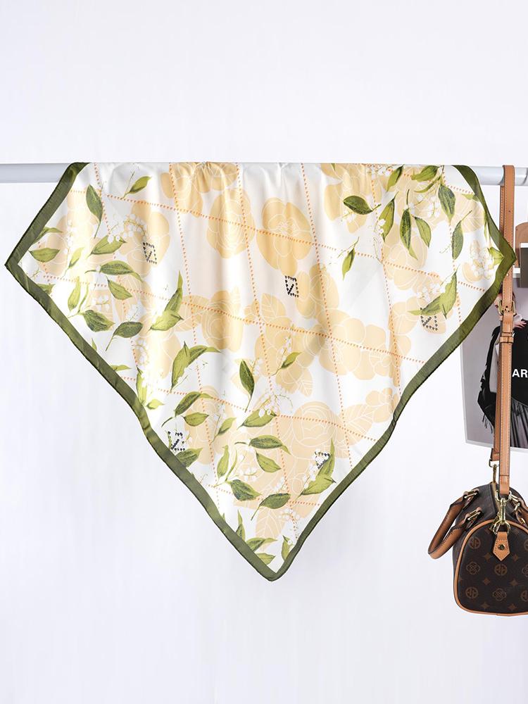 Elegant Women Satin Silk Scarf Sweet Plaid Floral Print Wrap Shawl Lady Bandanas Hijab Square Scarve Pareo Headscarf Fashion New
