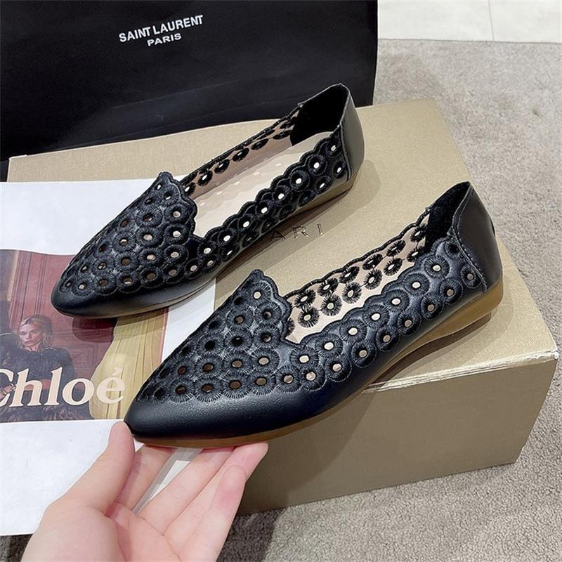 2025 Women's Soft Leather Breathable Slip-on Sandals