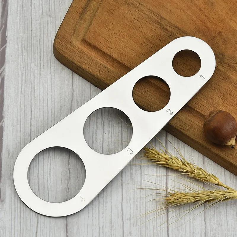 Köksaccessoarer Rostfritt Stål Pastanudelmått 1 st 4 Hål Spagettimått Italienska Pastatillbehör