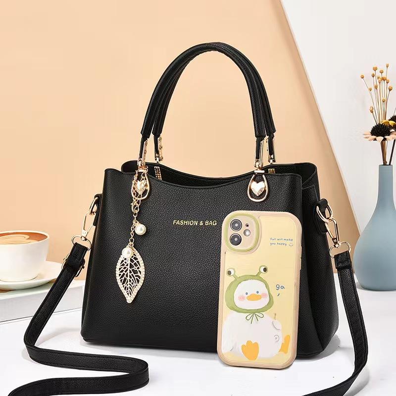 Women's bag new atmospheric texture handbag mother bag simple shoulder bag 2025s