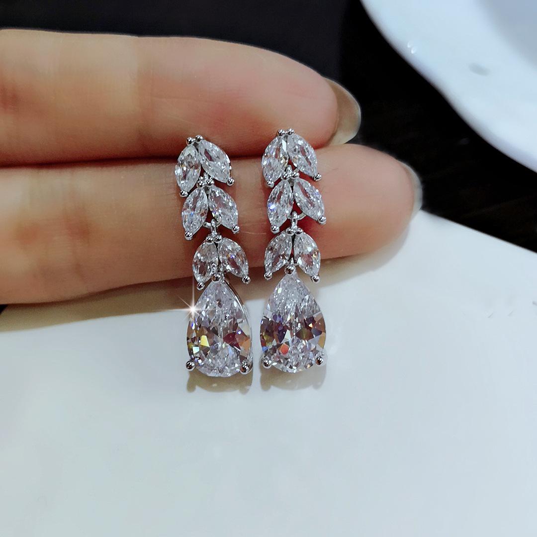 

Сережки-цвяшки Zircon Super Flash зі стерлінгового срібла 925 проби, сережки-підвіски, сережки-цвяшки для жінок, модні та вишукані сережки для прикраси вух